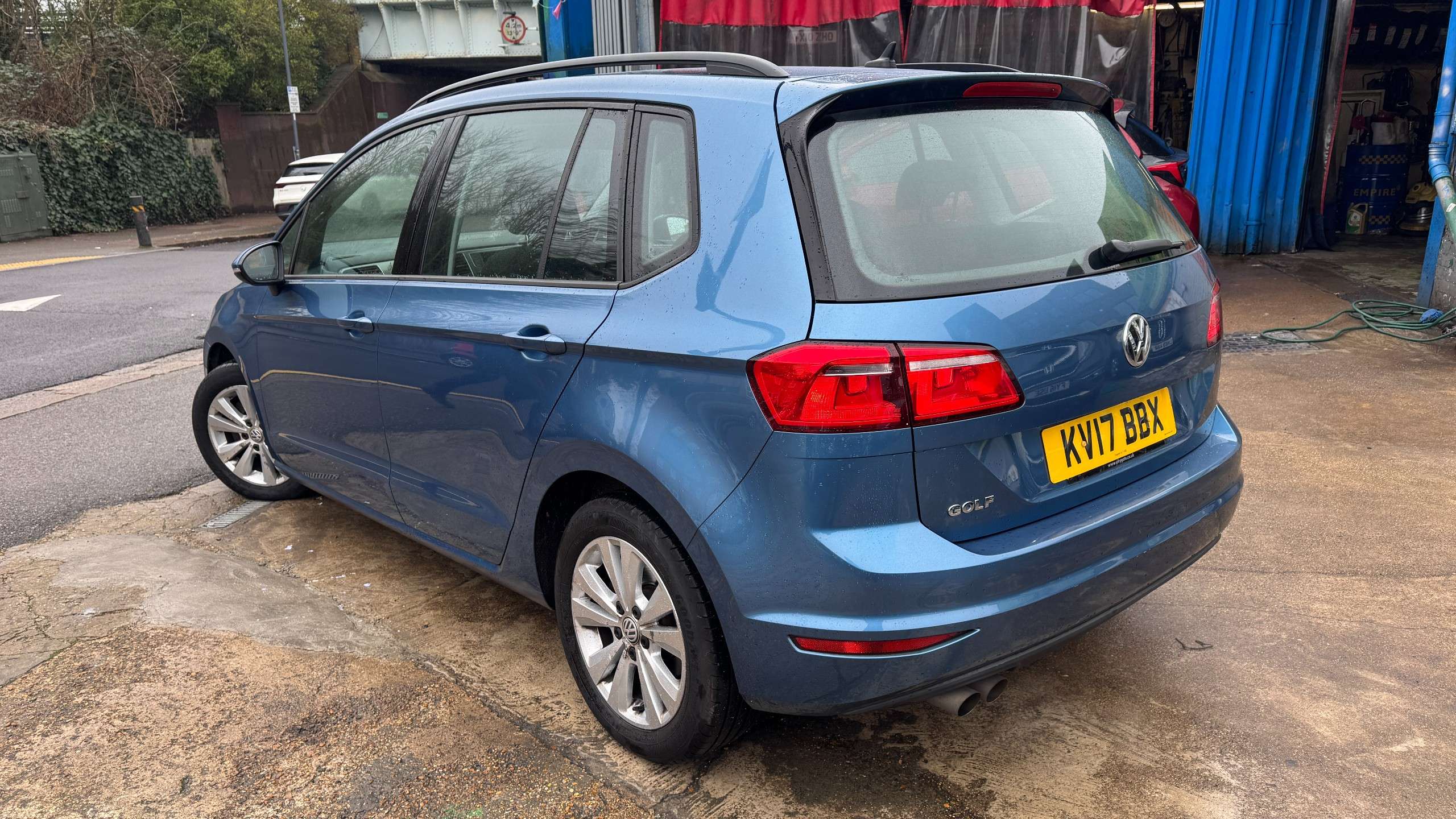 2017 VOLKSWAGEN GOLF SV 2017 VOLKSWAGEN GOLF SV