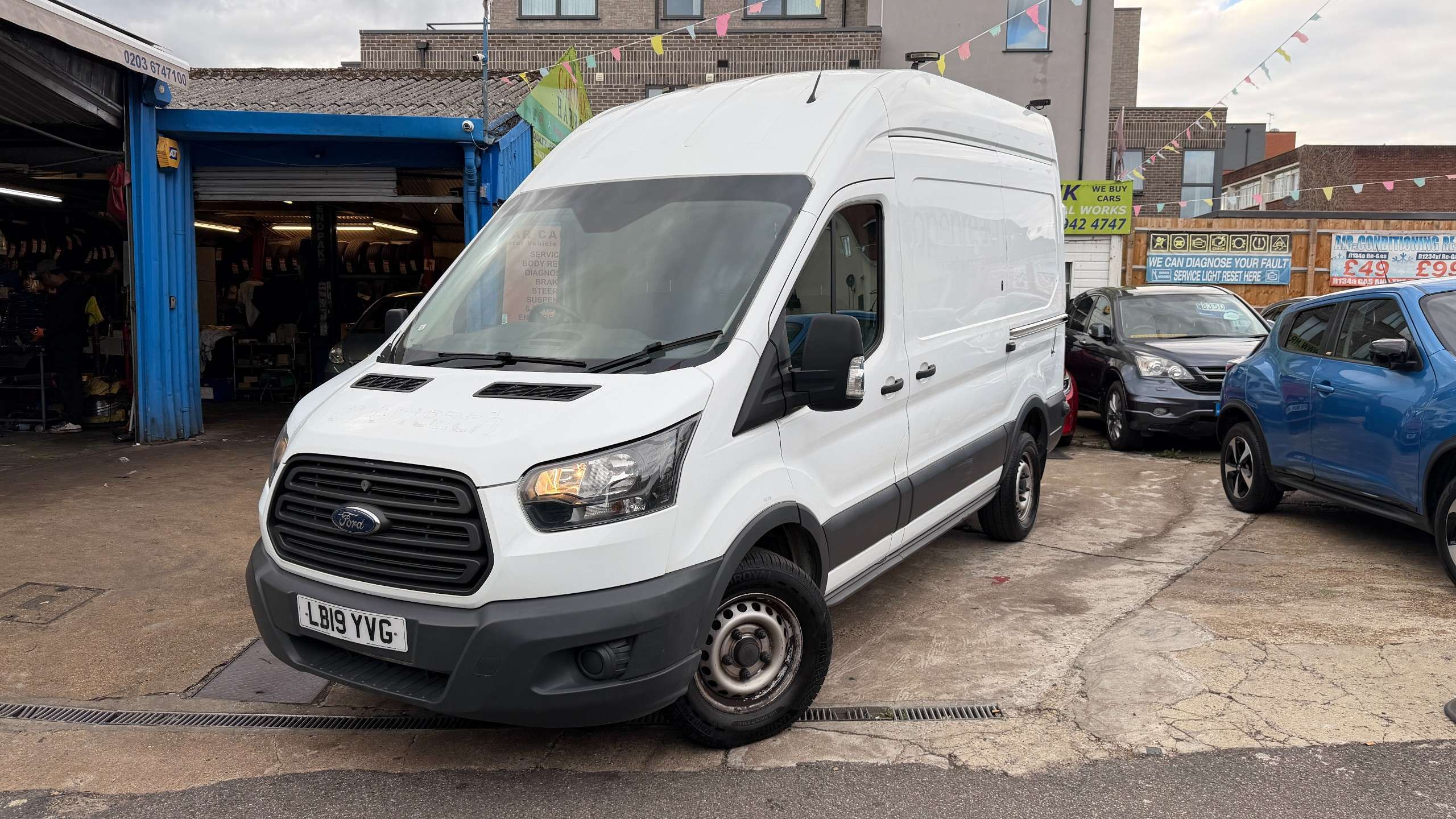 A 2019 FORD TRANSIT 2.0 350 EcoBlue Panel Van 5dr Diesel Manual FWD L2 H3 Euro 6 (130 ps) A 2019 FORD TRANSIT 2.0 350 EcoBlue Panel Van 5dr Diesel Manual FWD L2 H3 Euro 6 (130 ps)