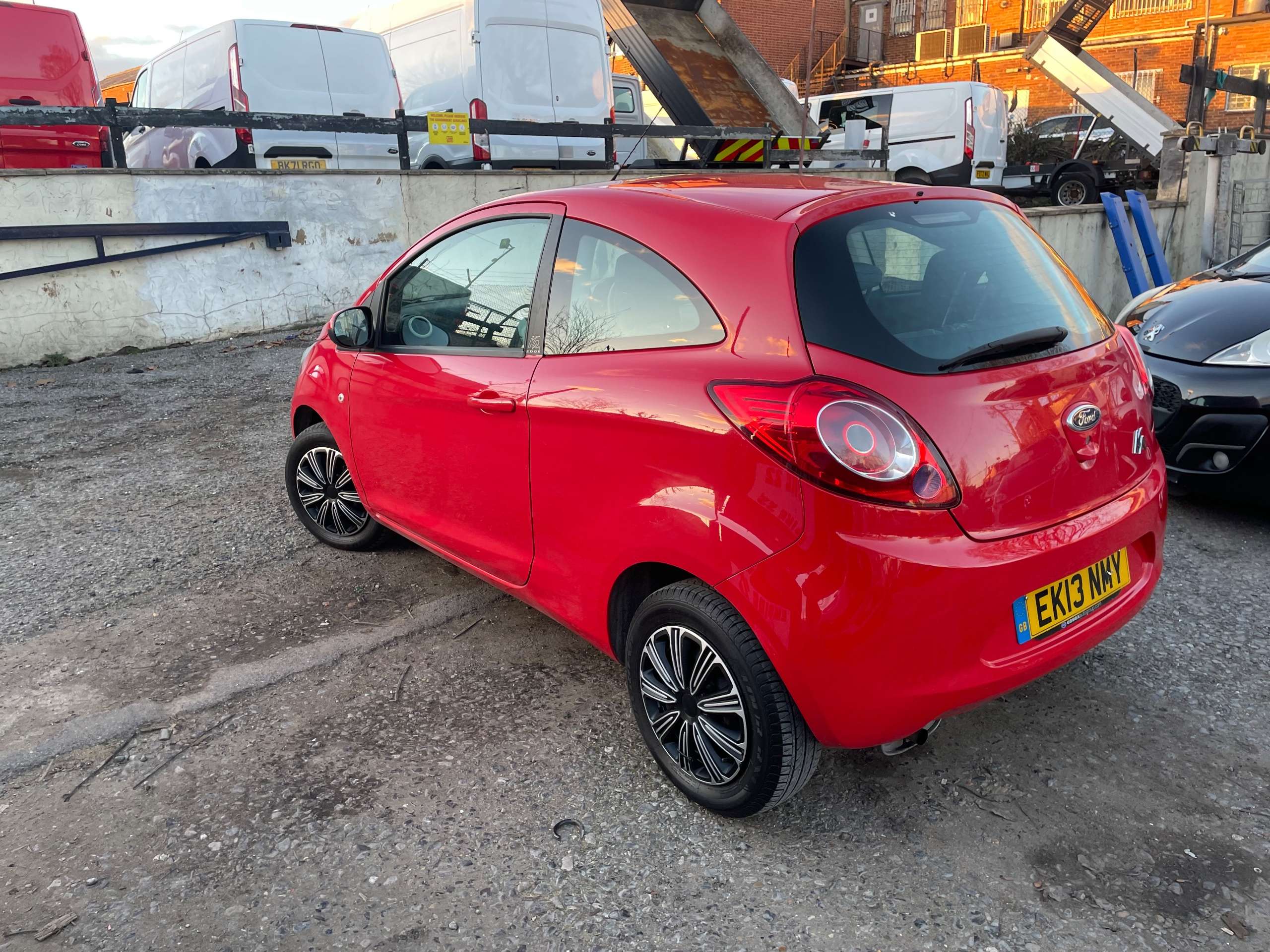 A 2013 FORD KA 1.2 Edge Hatchback 3dr Petrol Manual Euro 5 (s/s) (69 ps) A 2013 FORD KA 1.2 Edge Hatchback 3dr Petrol Manual Euro 5 (s/s) (69 ps)