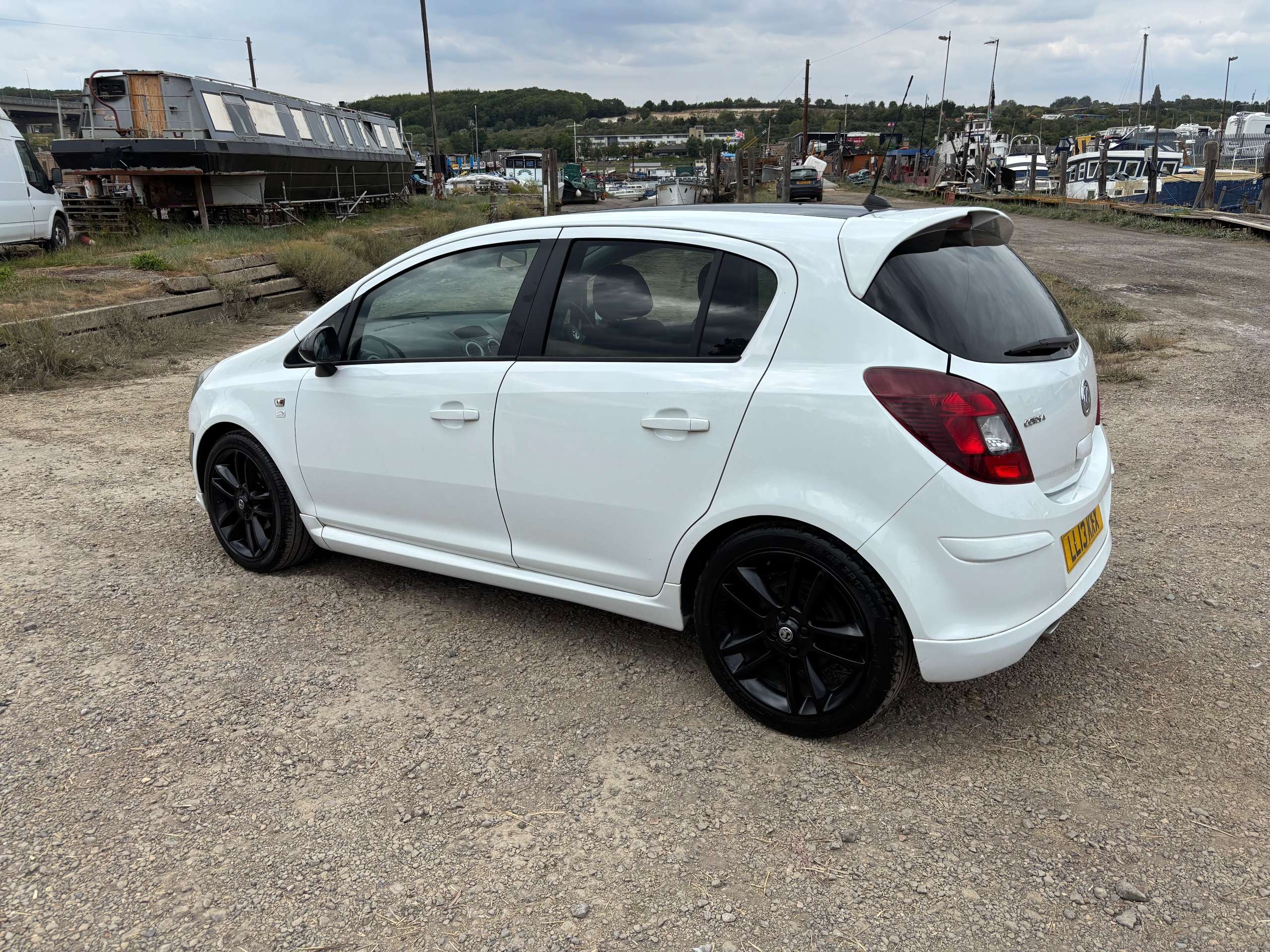 A 2013 VAUXHALL CORSA 1.2 16V Limited Edition Hatchback 5dr Petrol Manual Euro 5 (85 ps) A 2013 VAUXHALL CORSA 1.2 16V Limited Edition Hatchback 5dr Petrol Manual Euro 5 (85 ps)