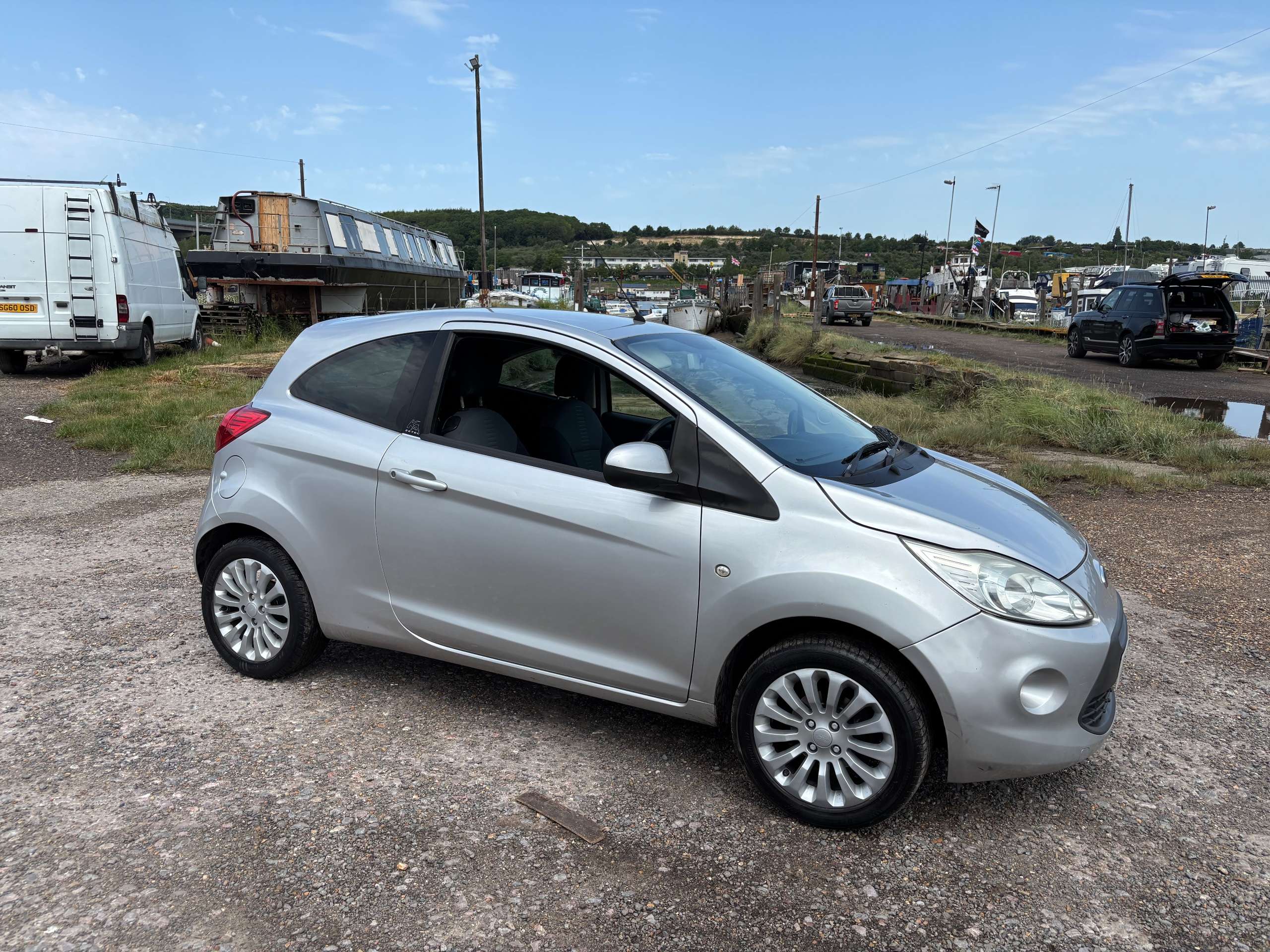A 2010 FORD KA 1.2 Zetec Hatchback 3dr Petrol Manual Euro 4 (69 ps) A 2010 FORD KA 1.2 Zetec Hatchback 3dr Petrol Manual Euro 4 (69 ps)