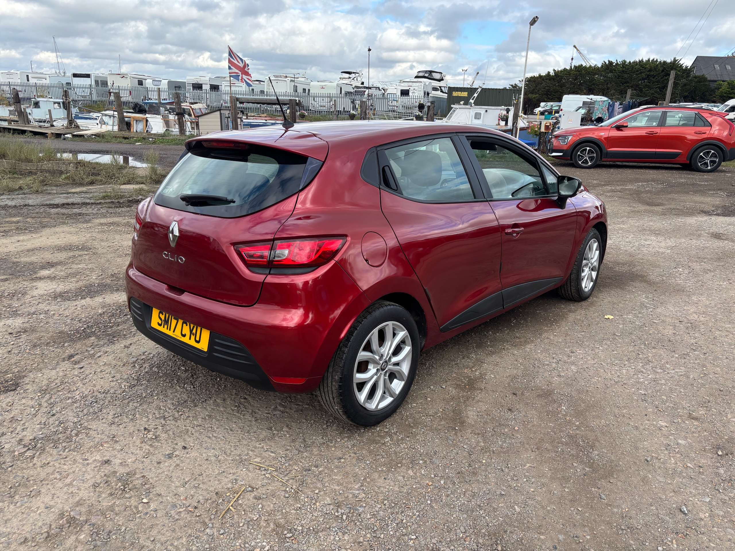 A 2017 RENAULT CLIO 1.2 16V Play Hatchback 5dr Petrol Manual Euro 6 (75 ps) A 2017 RENAULT CLIO 1.2 16V Play Hatchback 5dr Petrol Manual Euro 6 (75 ps)