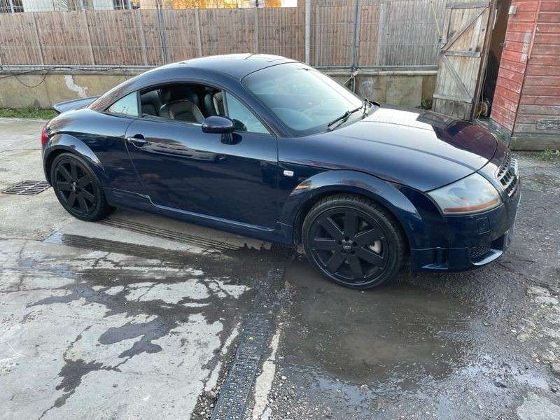 Check out this Audi Tt 2004 Petrol Automatic