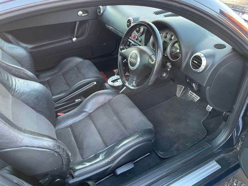 2004 AUDI TT 2004 AUDI TT