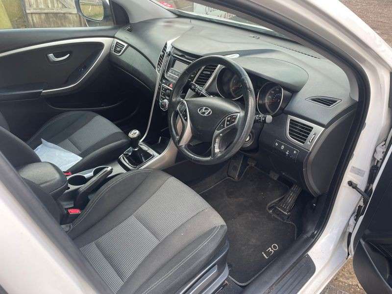 2013 HYUNDAI I30 2013 HYUNDAI I30