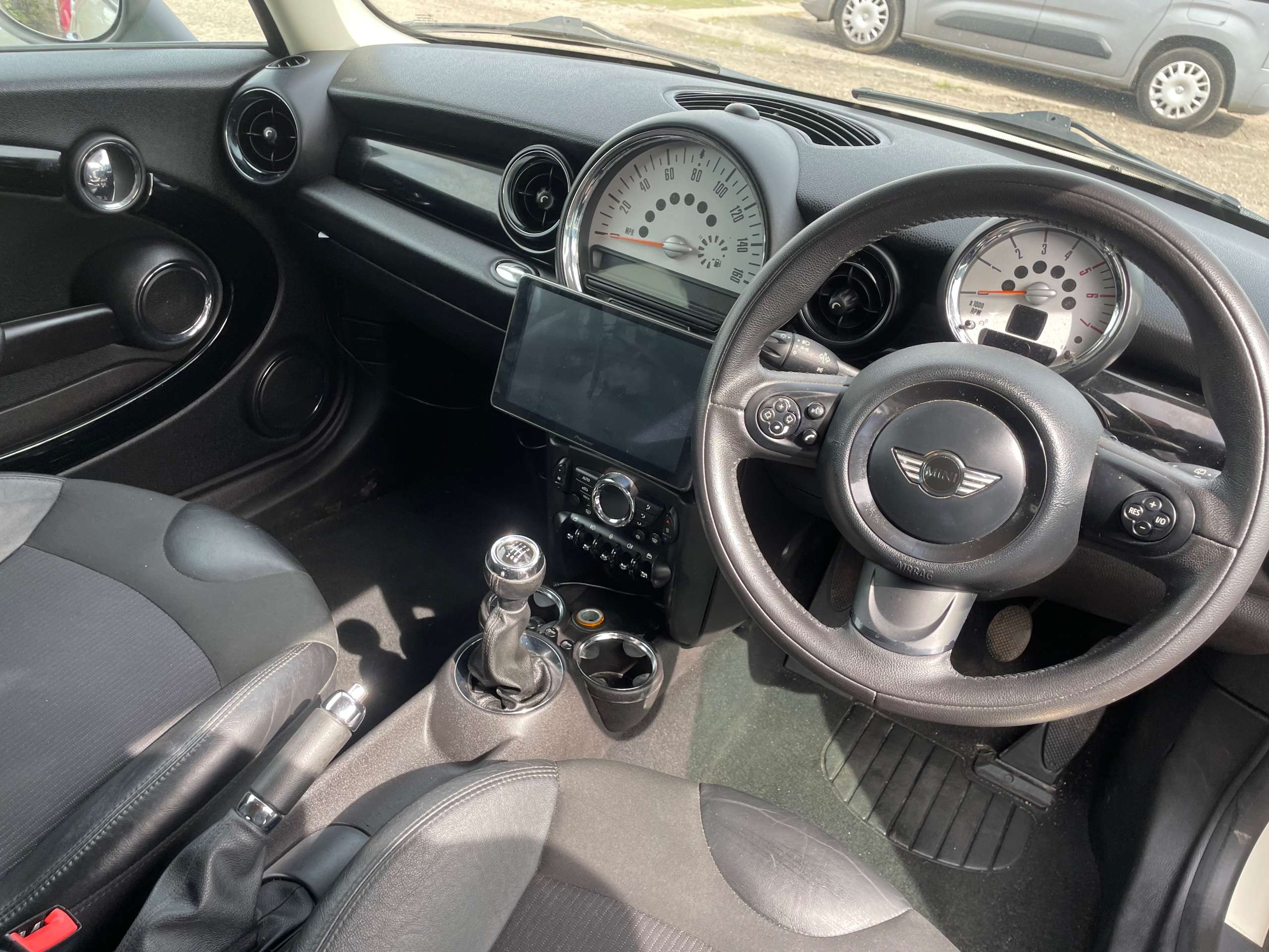 2011 MINI HATCH 2011 MINI HATCH