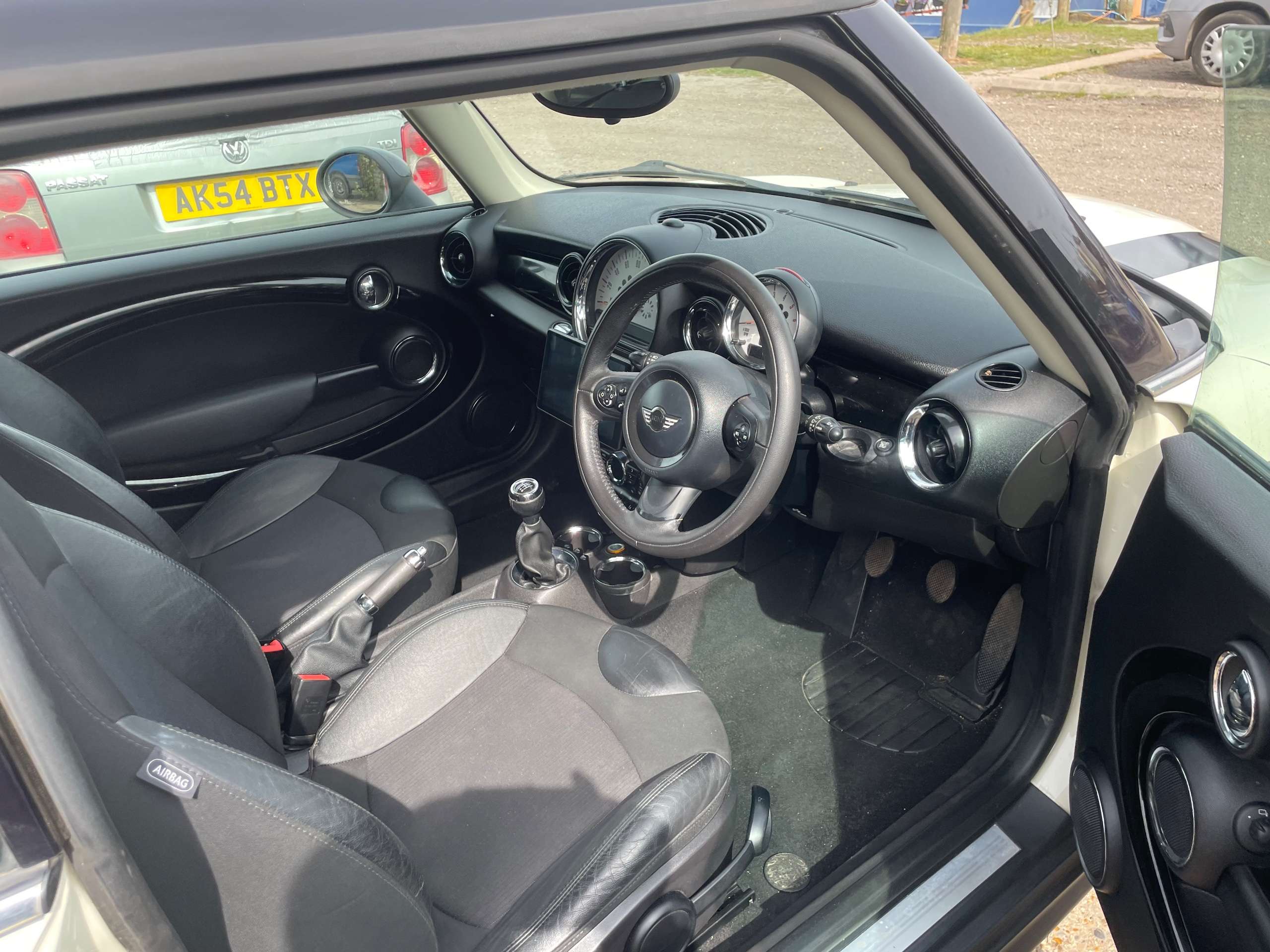 2011 MINI HATCH 2011 MINI HATCH