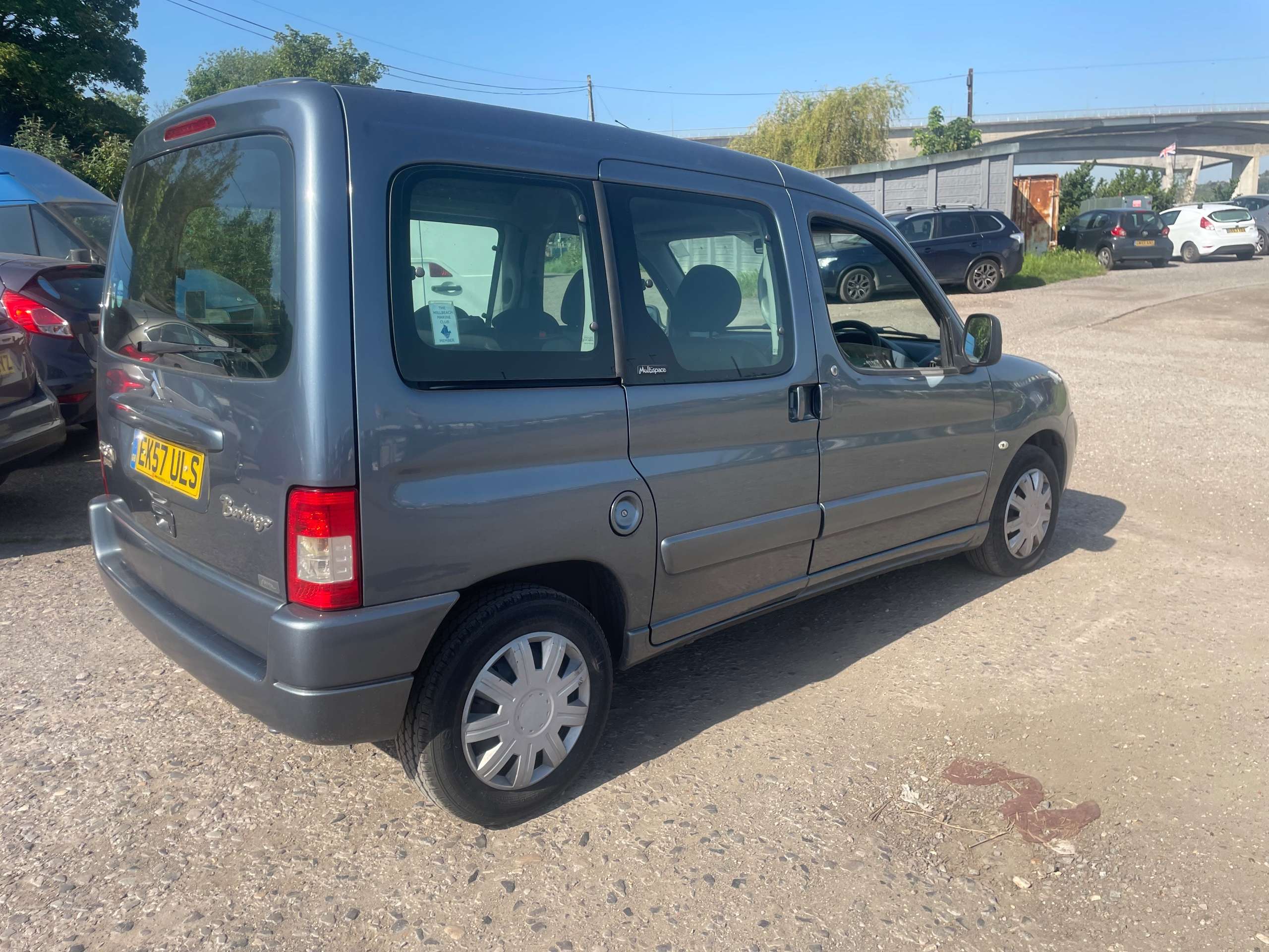 A 2007 CITROEN BERLINGO 1.4 Forte Multispace MPV 5dr Petrol Manual (175 g/km, 74 bhp) A 2007 CITROEN BERLINGO 1.4 Forte Multispace MPV 5dr Petrol Manual (175 g/km, 74 bhp)