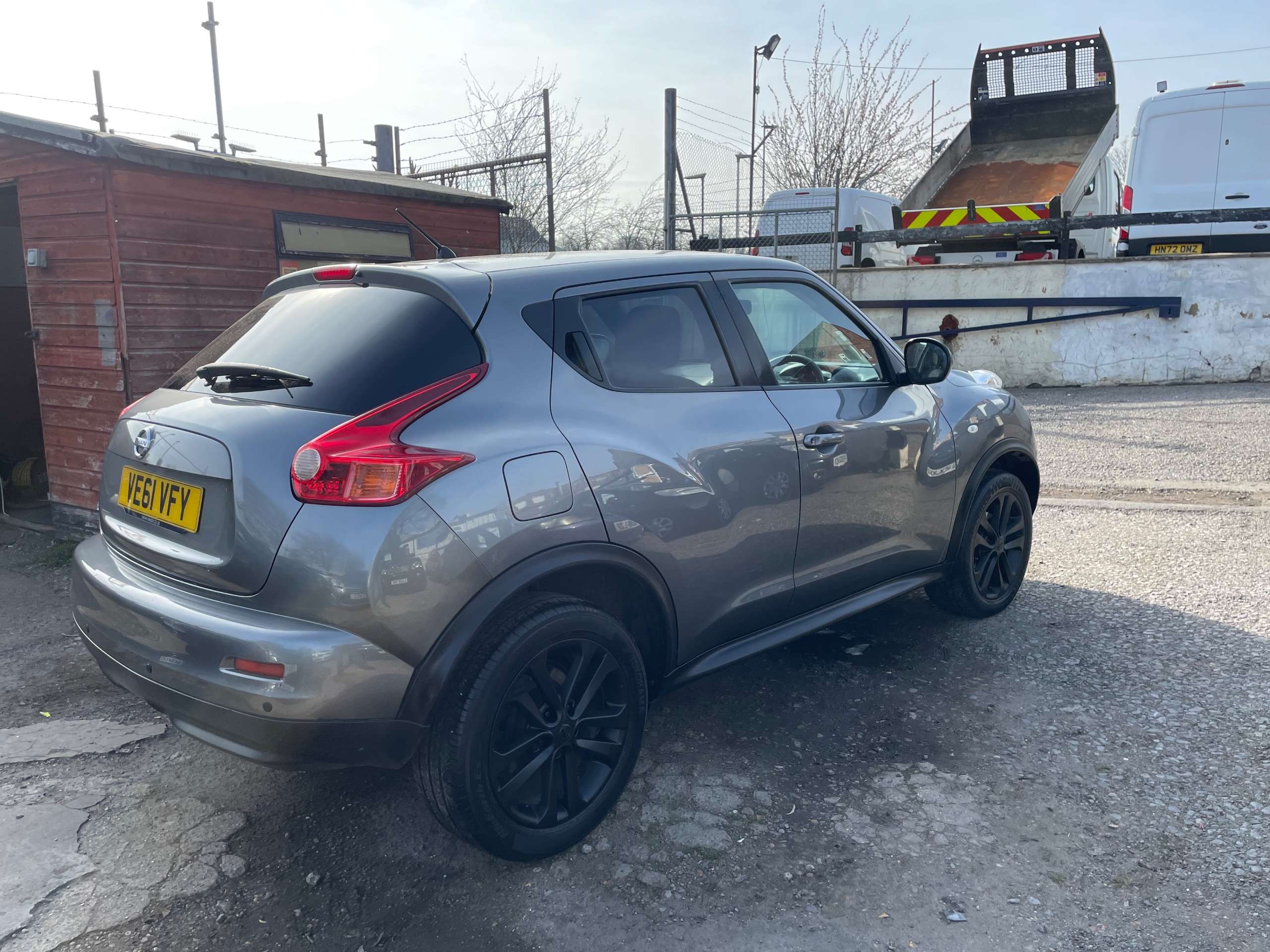 A 2012 NISSAN JUKE 1.6 Acenta Premium SUV 5dr Petrol Manual Euro 5 (s/s) (117 ps) A 2012 NISSAN JUKE 1.6 Acenta Premium SUV 5dr Petrol Manual Euro 5 (s/s) (117 ps)