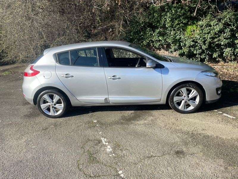2012 RENAULT MEGANE 2012 RENAULT MEGANE
