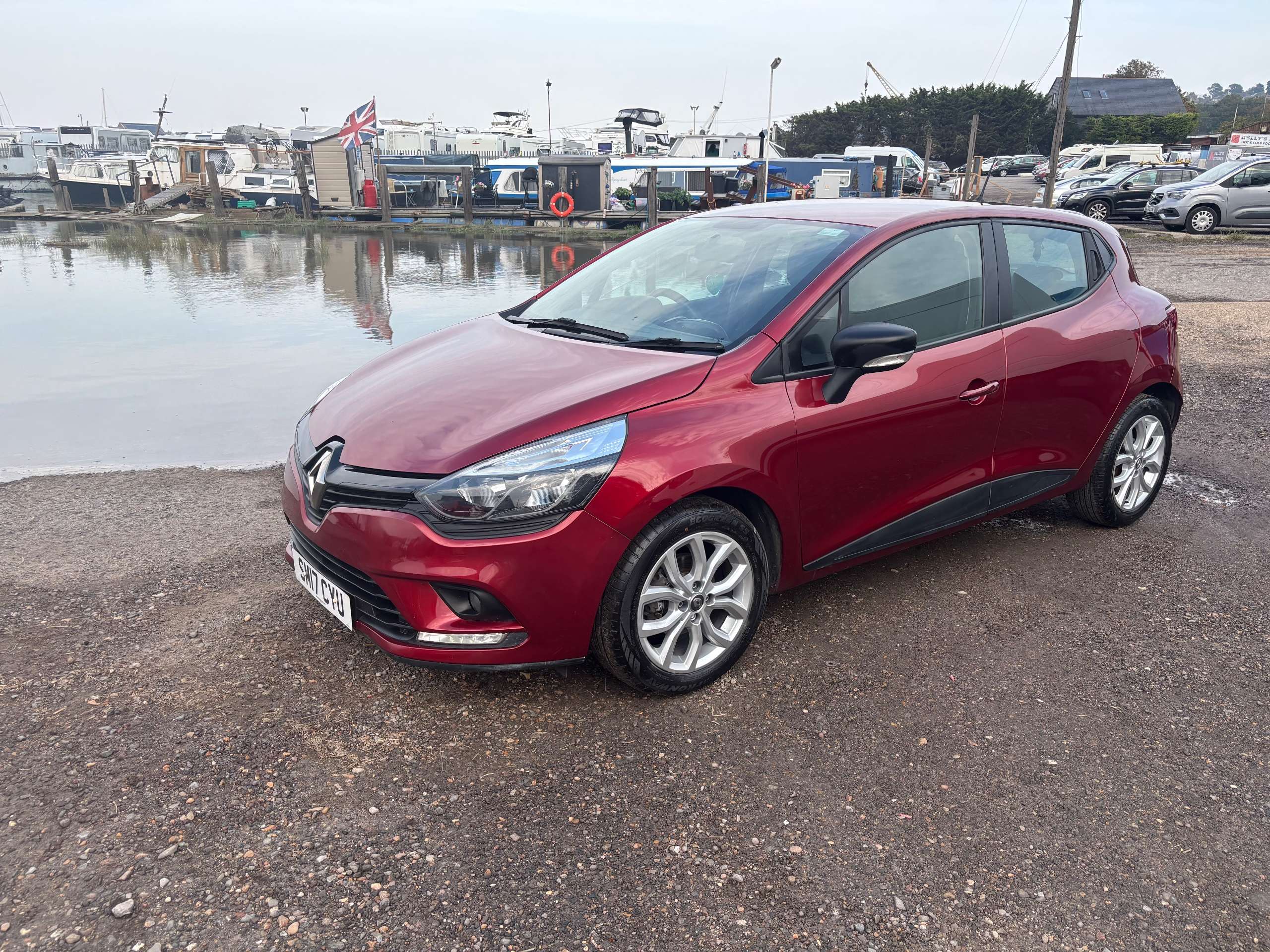 2017 RENAULT CLIO 2017 RENAULT CLIO