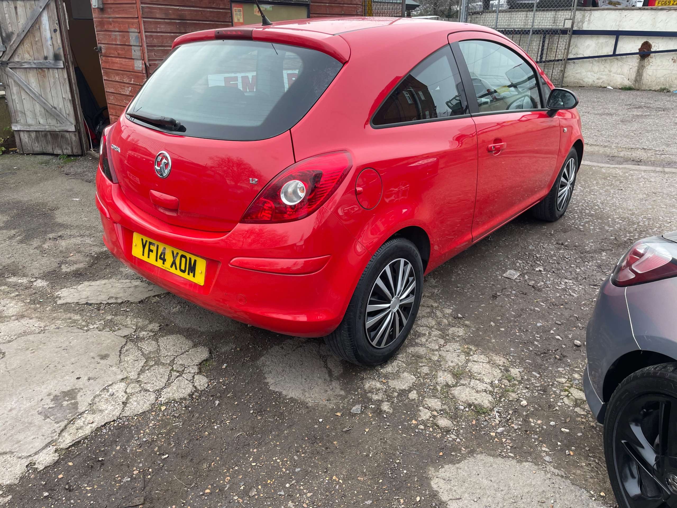 A 2014 VAUXHALL CORSA 1.2 16V Design Hatchback 3dr Petrol Manual Euro 5 (85 ps) A 2014 VAUXHALL CORSA 1.2 16V Design Hatchback 3dr Petrol Manual Euro 5 (85 ps)