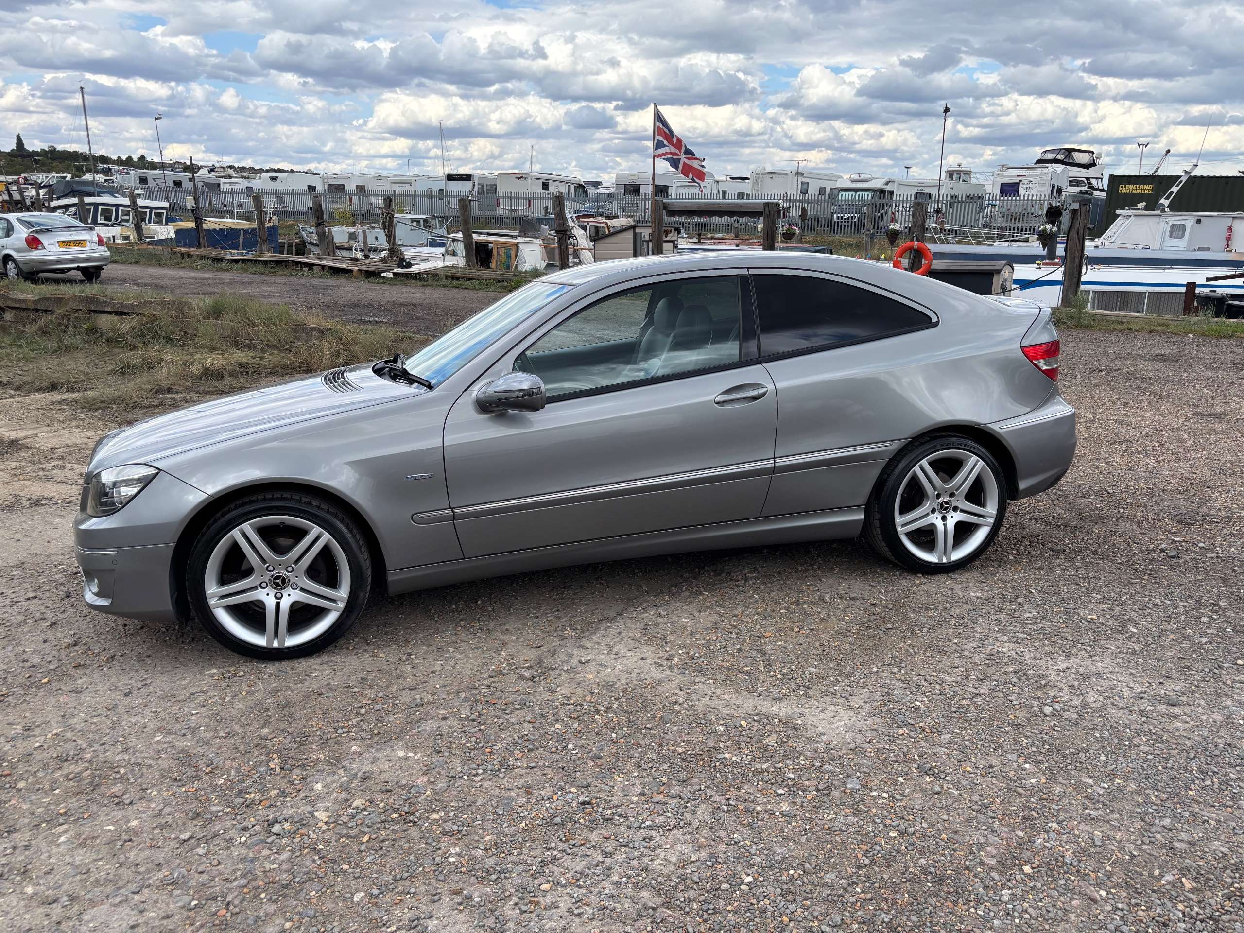 A 2010 MERCEDES-BENZ CLC CLASS 1.6 CLC160 BlueEfficiency Sport Coupe 3dr Petrol Auto Euro 4 (129 ps) A 2010 MERCEDES-BENZ CLC CLASS 1.6 CLC160 BlueEfficiency Sport Coupe 3dr Petrol Auto Euro 4 (129 ps)