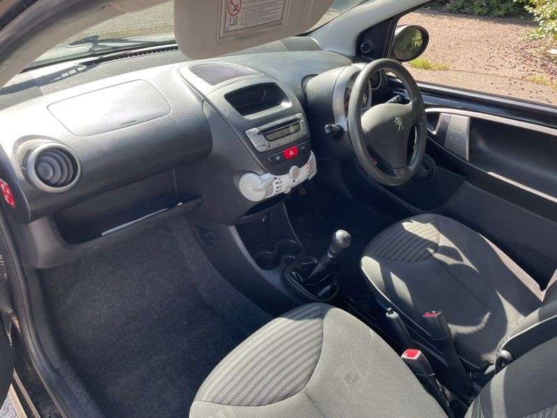 2012 PEUGEOT 107 2012 PEUGEOT 107