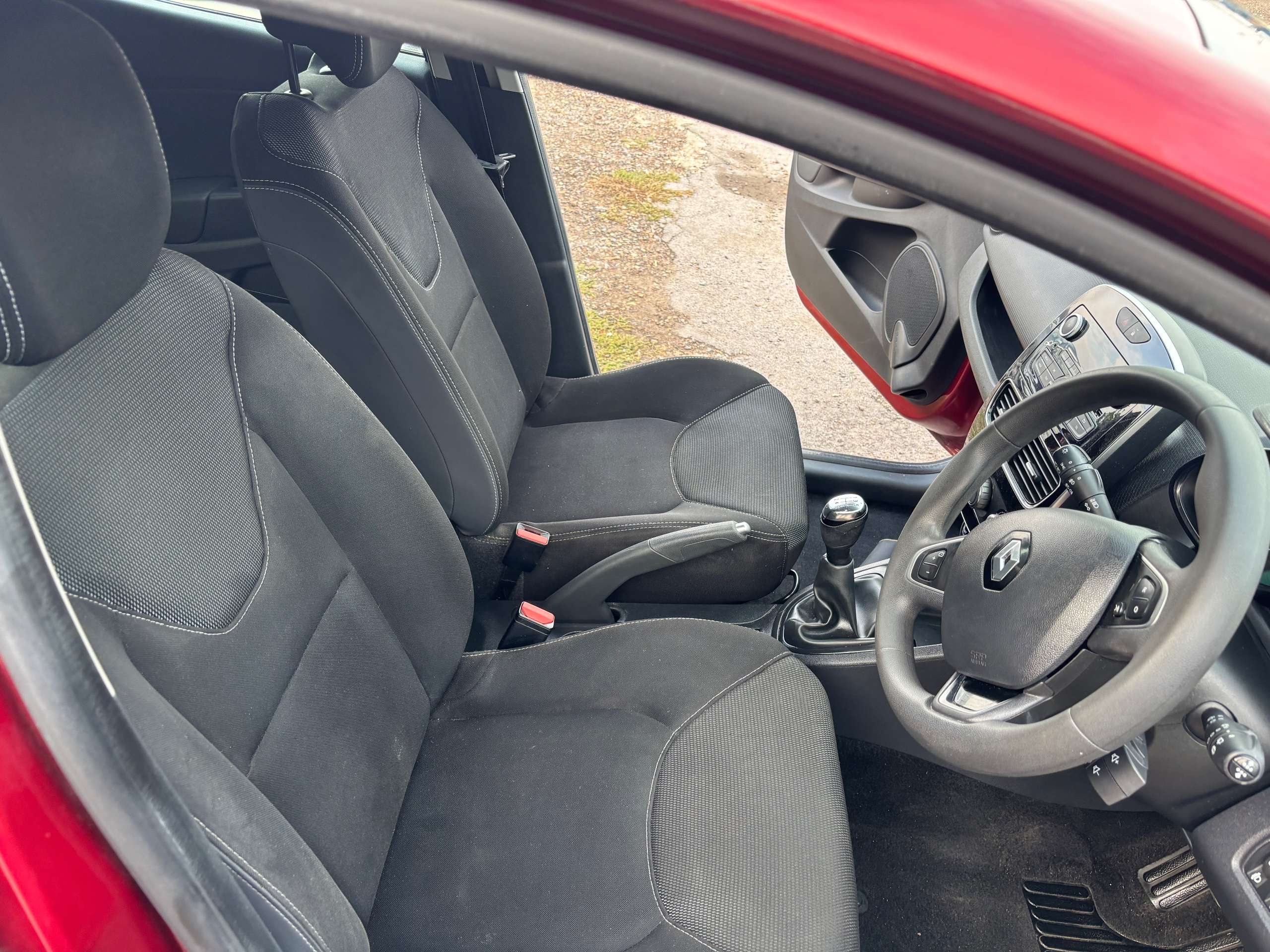 2017 RENAULT CLIO 2017 RENAULT CLIO