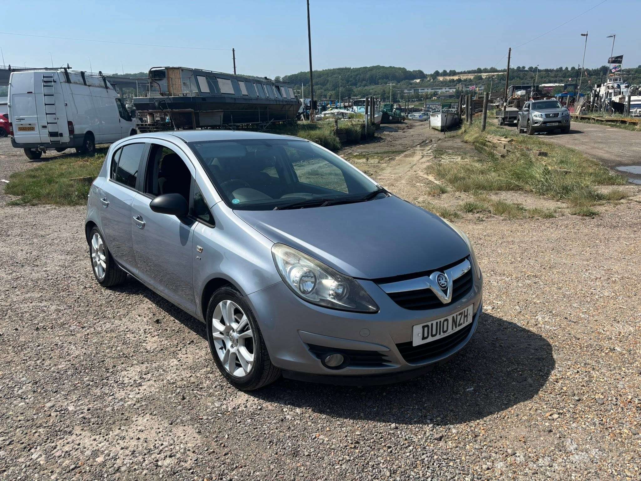 A 2010 VAUXHALL CORSA 1.4i 16v SXi Hatchback 5dr Petrol Manual (129 g/km, 99 bhp) A 2010 VAUXHALL CORSA 1.4i 16v SXi Hatchback 5dr Petrol Manual (129 g/km, 99 bhp)