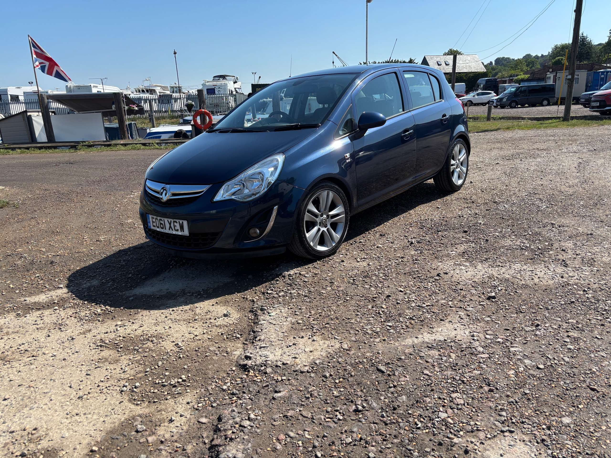 A 2011 VAUXHALL CORSA 1.2i ecoFLEX 16V SE Hatchback 5dr Petrol Manual Euro 5 (s/s) (85 ps) A 2011 VAUXHALL CORSA 1.2i ecoFLEX 16V SE Hatchback 5dr Petrol Manual Euro 5 (s/s) (85 ps)