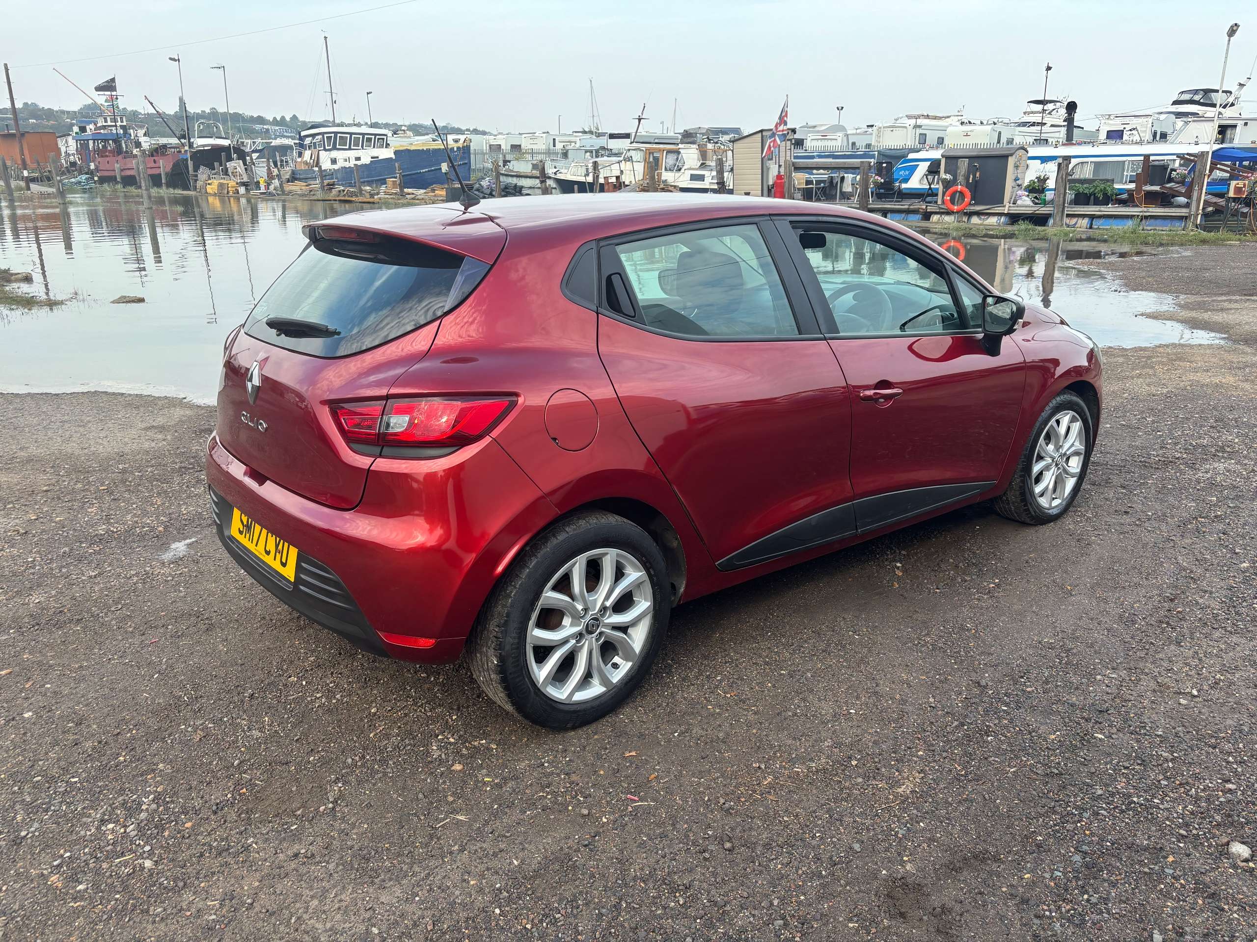 A 2017 RENAULT CLIO 1.2 16V Play Hatchback 5dr Petrol Manual Euro 6 (75 ps) A 2017 RENAULT CLIO 1.2 16V Play Hatchback 5dr Petrol Manual Euro 6 (75 ps)