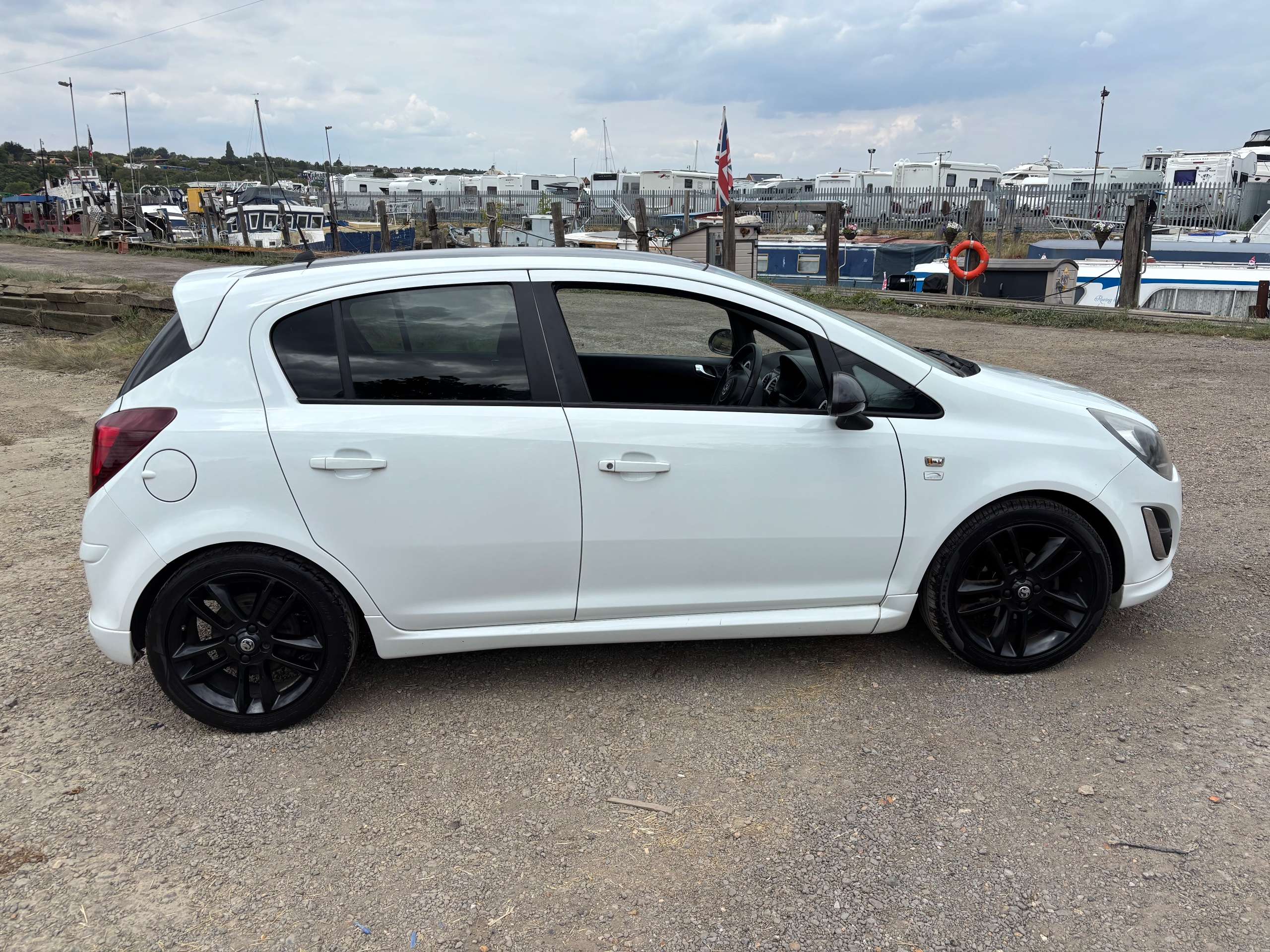 A 2013 VAUXHALL CORSA 1.2 16V Limited Edition Hatchback 5dr Petrol Manual Euro 5 (85 ps) A 2013 VAUXHALL CORSA 1.2 16V Limited Edition Hatchback 5dr Petrol Manual Euro 5 (85 ps)