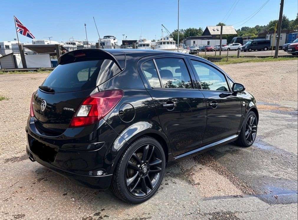 A 2014 VAUXHALL CORSA 1.2 16V Limited Edition Hatchback 5dr Petrol Manual Euro 5 (85 ps) A 2014 VAUXHALL CORSA 1.2 16V Limited Edition Hatchback 5dr Petrol Manual Euro 5 (85 ps)