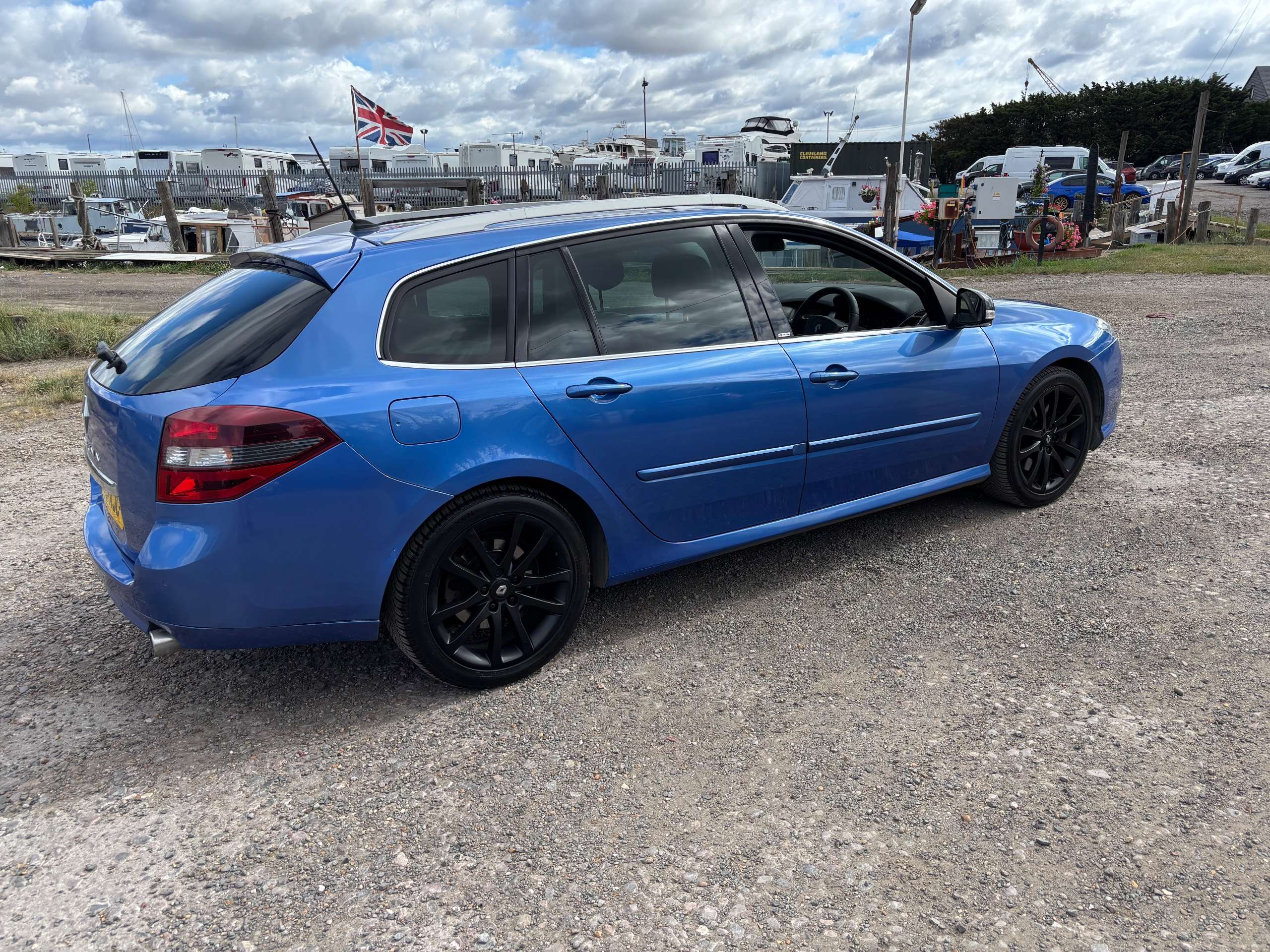 A 2011 RENAULT LAGUNA 2.0 dCi GT Line TomTom Tourer 5dr Diesel Manual Euro 5 (180 ps) A 2011 RENAULT LAGUNA 2.0 dCi GT Line TomTom Tourer 5dr Diesel Manual Euro 5 (180 ps)