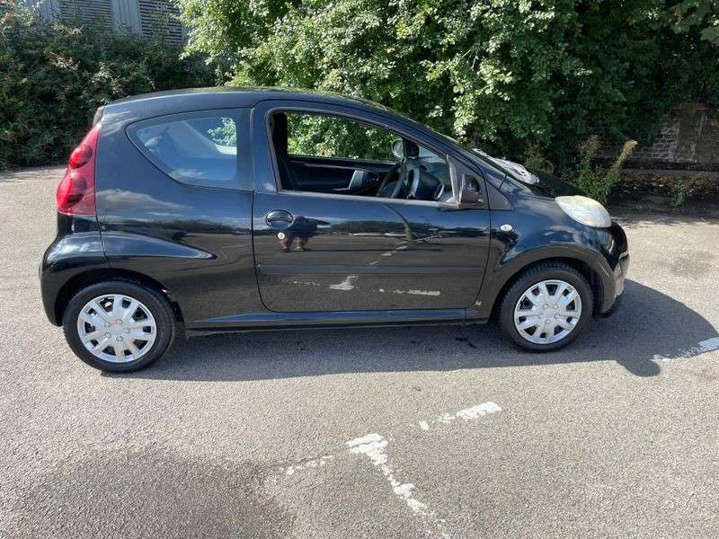 2012 PEUGEOT 107 2012 PEUGEOT 107