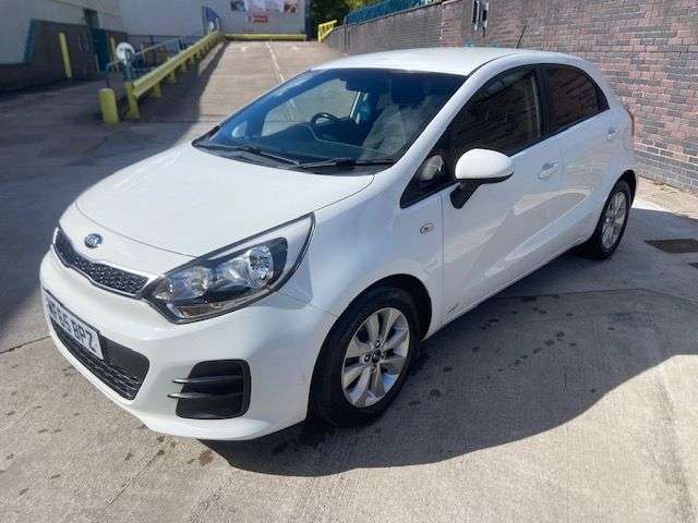 A 2015 KIA RIO 1.25 SR7 Hatchback 5dr Petrol Manual Euro 6 (84 bhp) A 2015 KIA RIO 1.25 SR7 Hatchback 5dr Petrol Manual Euro 6 (84 bhp)