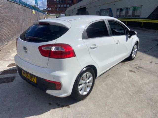 A 2015 KIA RIO 1.25 SR7 Hatchback 5dr Petrol Manual Euro 6 (84 bhp) A 2015 KIA RIO 1.25 SR7 Hatchback 5dr Petrol Manual Euro 6 (84 bhp)
