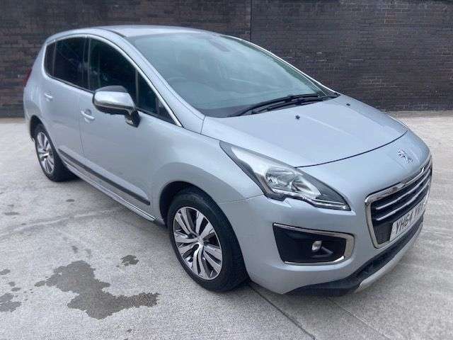 A 2014 PEUGEOT 3008 1.6 e-HDi Active SUV 5dr Diesel EGC Euro 5 (s/s) (115 ps) A 2014 PEUGEOT 3008 1.6 e-HDi Active SUV 5dr Diesel EGC Euro 5 (s/s) (115 ps)