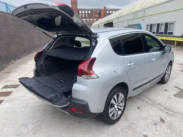 A 2014 PEUGEOT 3008 1.6 e-HDi Active SUV 5dr Diesel EGC Euro 5 (s/s) (115 ps) A 2014 PEUGEOT 3008 1.6 e-HDi Active SUV 5dr Diesel EGC Euro 5 (s/s) (115 ps)