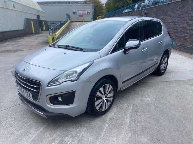 A 2014 PEUGEOT 3008 1.6 e-HDi Active SUV 5dr Diesel EGC Euro 5 (s/s) (115 ps) A 2014 PEUGEOT 3008 1.6 e-HDi Active SUV 5dr Diesel EGC Euro 5 (s/s) (115 ps)