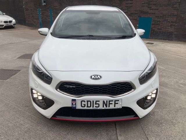 A 2015 KIA CEED 1.6 T-GDi GT Tech Hatchback 5dr Petrol Manual Euro 5 (201 bhp) A 2015 KIA CEED 1.6 T-GDi GT Tech Hatchback 5dr Petrol Manual Euro 5 (201 bhp)