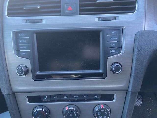 2017 VOLKSWAGEN GOLF 2017 VOLKSWAGEN GOLF