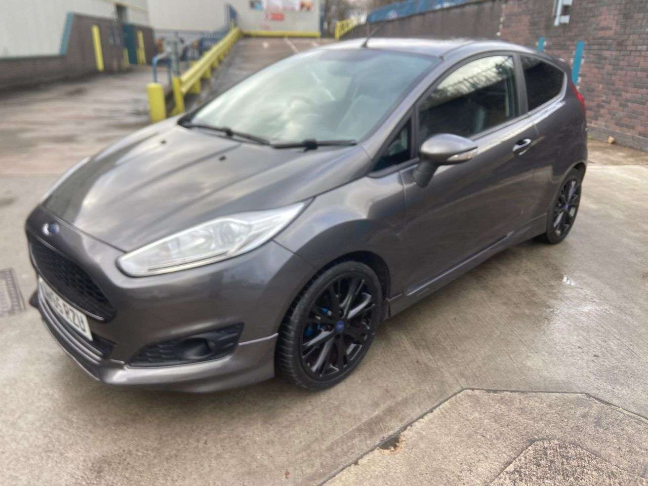 A 2016 FORD FIESTA 1.0T EcoBoost Zetec S Hatchback 3dr Petrol Manual Euro 6 (s/s) (140 ps) A 2016 FORD FIESTA 1.0T EcoBoost Zetec S Hatchback 3dr Petrol Manual Euro 6 (s/s) (140 ps)