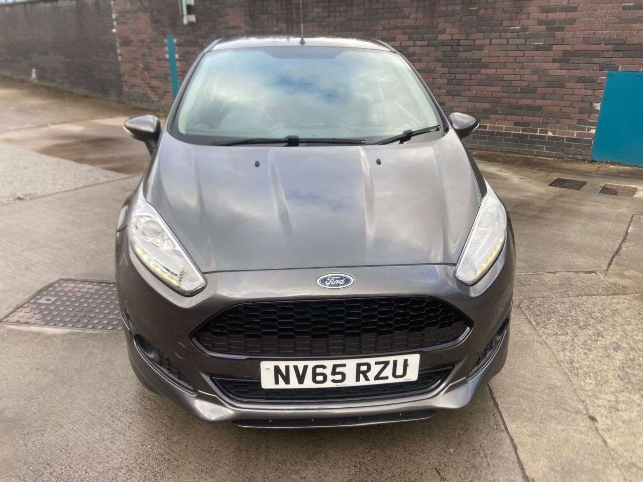A 2016 FORD FIESTA 1.0T EcoBoost Zetec S Hatchback 3dr Petrol Manual Euro 6 (s/s) (140 ps) A 2016 FORD FIESTA 1.0T EcoBoost Zetec S Hatchback 3dr Petrol Manual Euro 6 (s/s) (140 ps)