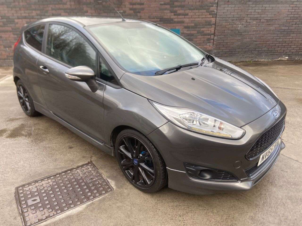 A 2016 FORD FIESTA 1.0T EcoBoost Zetec S Hatchback 3dr Petrol Manual Euro 6 (s/s) (140 ps) A 2016 FORD FIESTA 1.0T EcoBoost Zetec S Hatchback 3dr Petrol Manual Euro 6 (s/s) (140 ps)