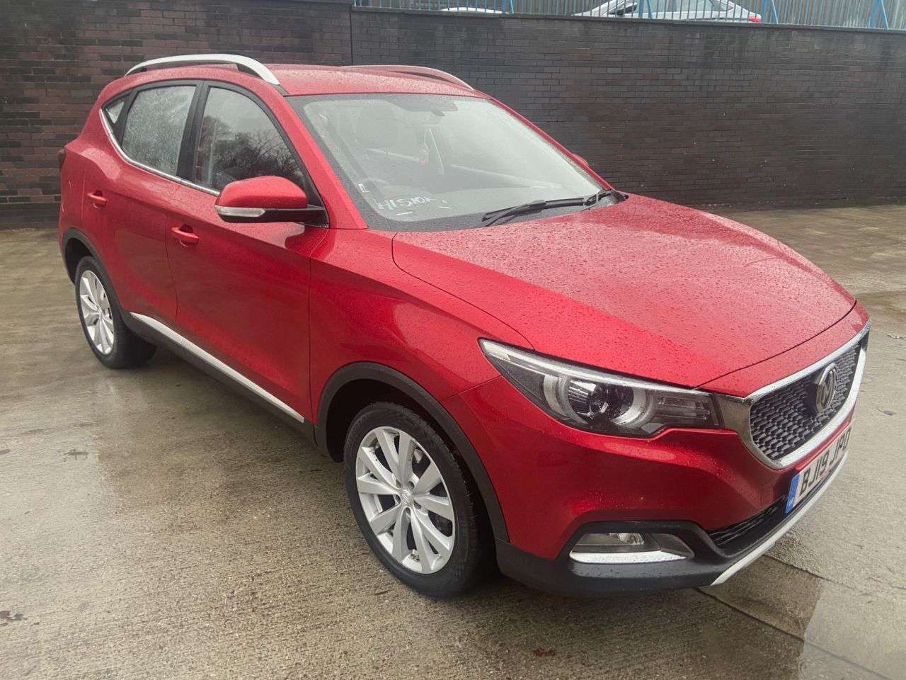 A 2019 MG MG ZS 1.0 T-GDI Excite SUV 5dr Petrol Auto Euro 6 (111 ps) A 2019 MG MG ZS 1.0 T-GDI Excite SUV 5dr Petrol Auto Euro 6 (111 ps)