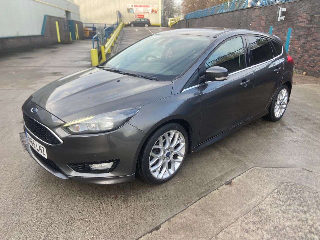A 2015 FORD FOCUS 1.5 TDCi Zetec S Hatchback 5dr Diesel Manual Euro 6 (s/s) (120 ps) A 2015 FORD FOCUS 1.5 TDCi Zetec S Hatchback 5dr Diesel Manual Euro 6 (s/s) (120 ps)