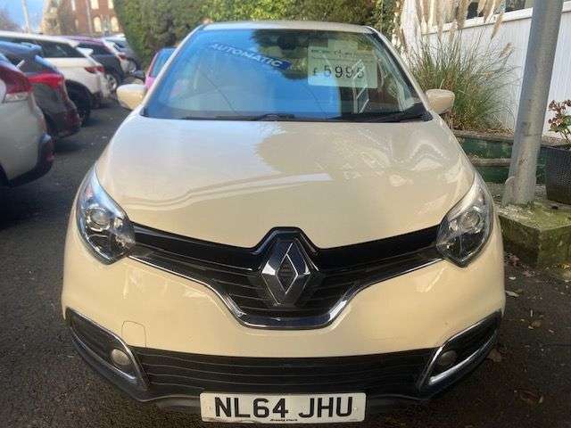 A 2014 RENAULT CAPTUR 1.2 TCe Dynamique MediaNav SUV 5dr Petrol EDC Euro 5 (120 ps) A 2014 RENAULT CAPTUR 1.2 TCe Dynamique MediaNav SUV 5dr Petrol EDC Euro 5 (120 ps)