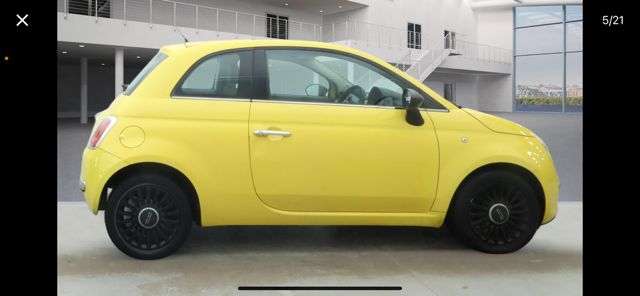 A 2011 FIAT 500 0.9 TwinAir Lounge Hatchback 3dr Petrol Dualogic Euro 5 (s/s) (85 bhp) A 2011 FIAT 500 0.9 TwinAir Lounge Hatchback 3dr Petrol Dualogic Euro 5 (s/s) (85 bhp)