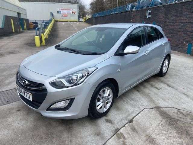 A 2014 HYUNDAI I30 1.4 Active Hatchback 5dr Petrol Manual Euro 5 (100 ps) A 2014 HYUNDAI I30 1.4 Active Hatchback 5dr Petrol Manual Euro 5 (100 ps)