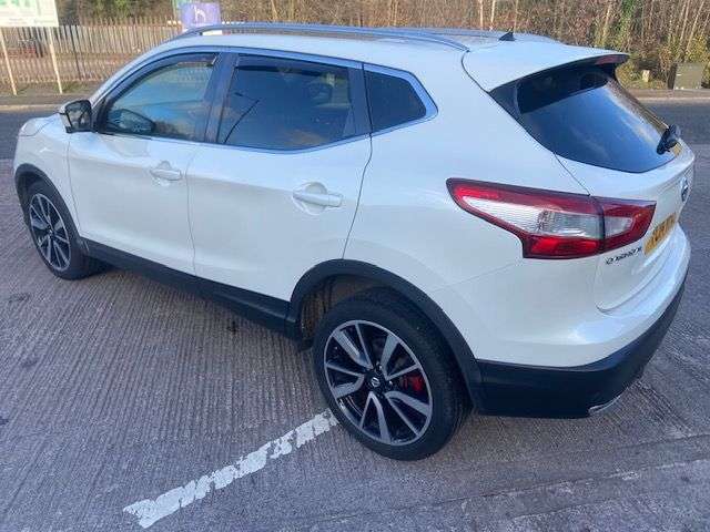 A 2014 NISSAN QASHQAI 1.6 dCi Tekna SUV 5dr Diesel XTRON 2WD Euro 5 (s/s) (130 ps) A 2014 NISSAN QASHQAI 1.6 dCi Tekna SUV 5dr Diesel XTRON 2WD Euro 5 (s/s) (130 ps)