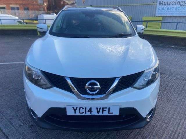 A 2014 NISSAN QASHQAI 1.6 dCi Tekna SUV 5dr Diesel XTRON 2WD Euro 5 (s/s) (130 ps) A 2014 NISSAN QASHQAI 1.6 dCi Tekna SUV 5dr Diesel XTRON 2WD Euro 5 (s/s) (130 ps)