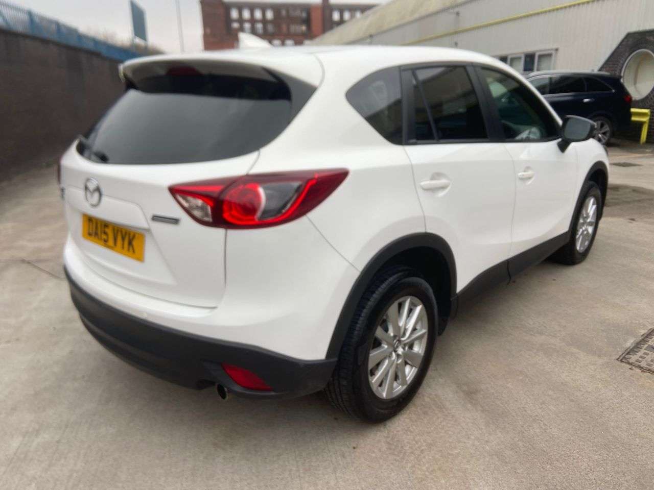 A 2015 MAZDA CX-5 2.2 SKYACTIV-D SE-L Nav SUV 5dr Diesel Auto 4WD Euro 6 (s/s) (150 ps) A 2015 MAZDA CX-5 2.2 SKYACTIV-D SE-L Nav SUV 5dr Diesel Auto 4WD Euro 6 (s/s) (150 ps)