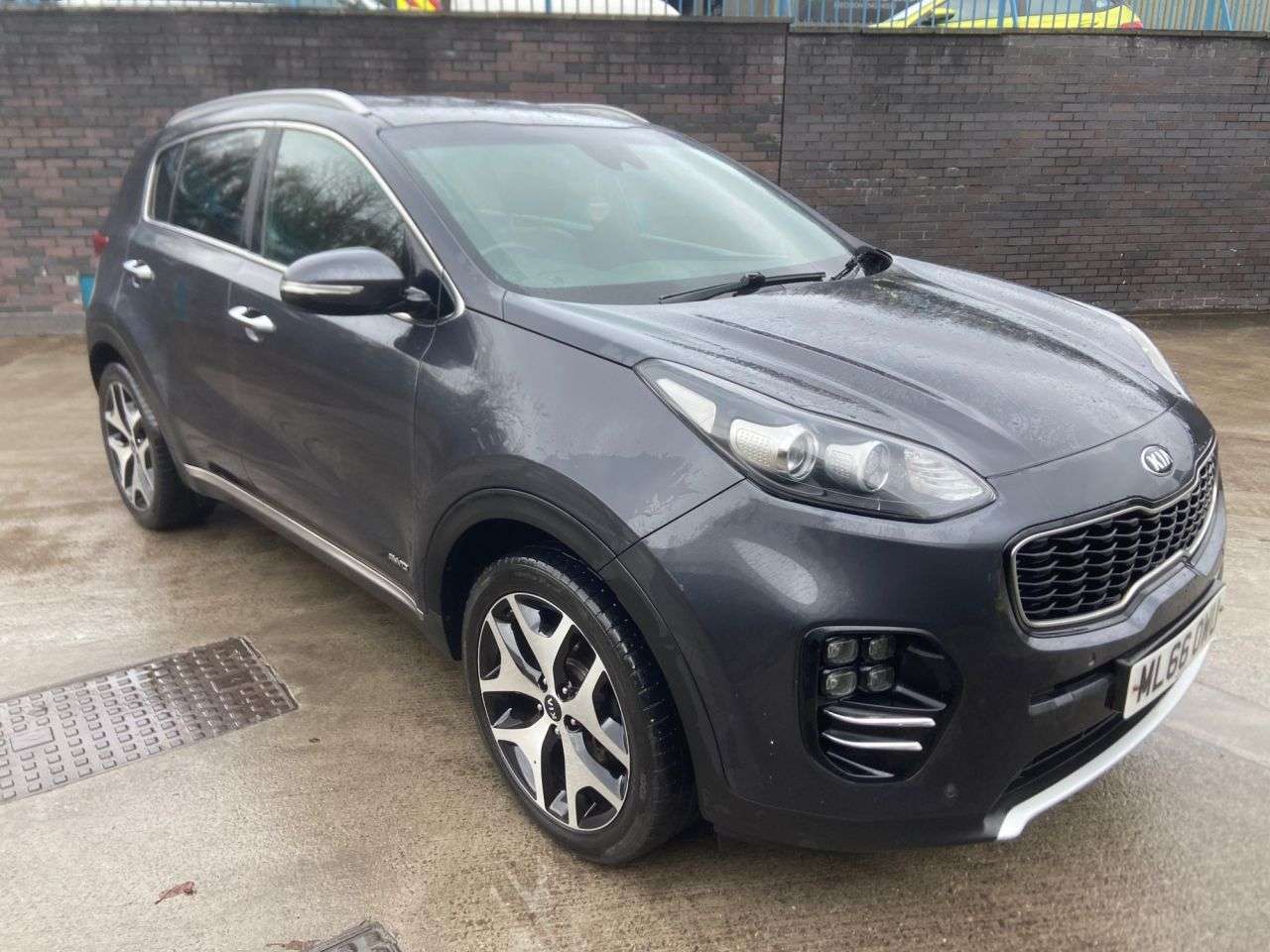 A 2016 KIA SPORTAGE 2.0 CRDi GT-Line SUV 5dr Diesel Manual AWD Euro 6 (134 bhp) A 2016 KIA SPORTAGE 2.0 CRDi GT-Line SUV 5dr Diesel Manual AWD Euro 6 (134 bhp)