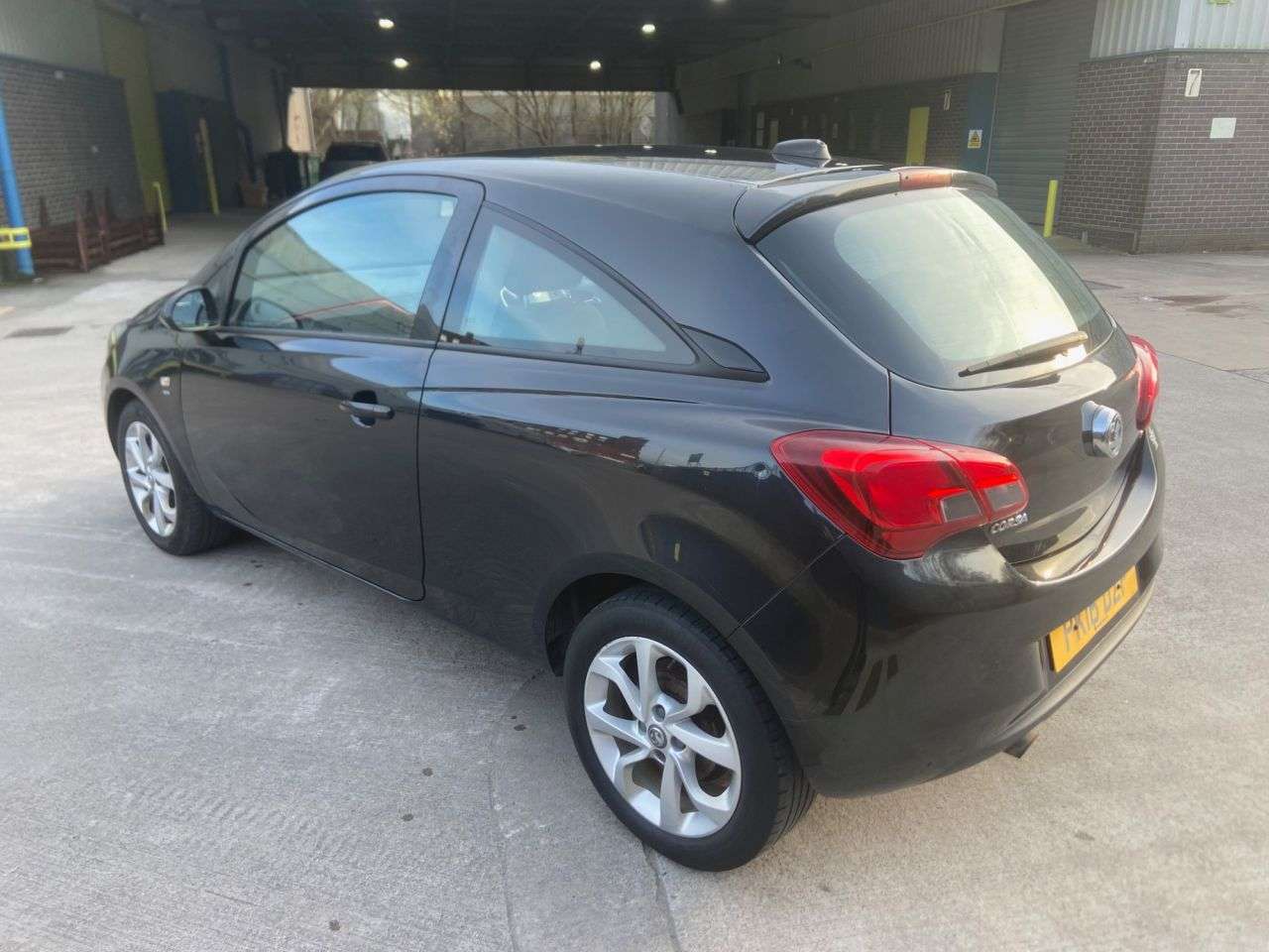 A 2016 VAUXHALL CORSA 1.4i ecoFLEX SRi Hatchback 3dr Petrol Manual Euro 6 (75 ps) A 2016 VAUXHALL CORSA 1.4i ecoFLEX SRi Hatchback 3dr Petrol Manual Euro 6 (75 ps)