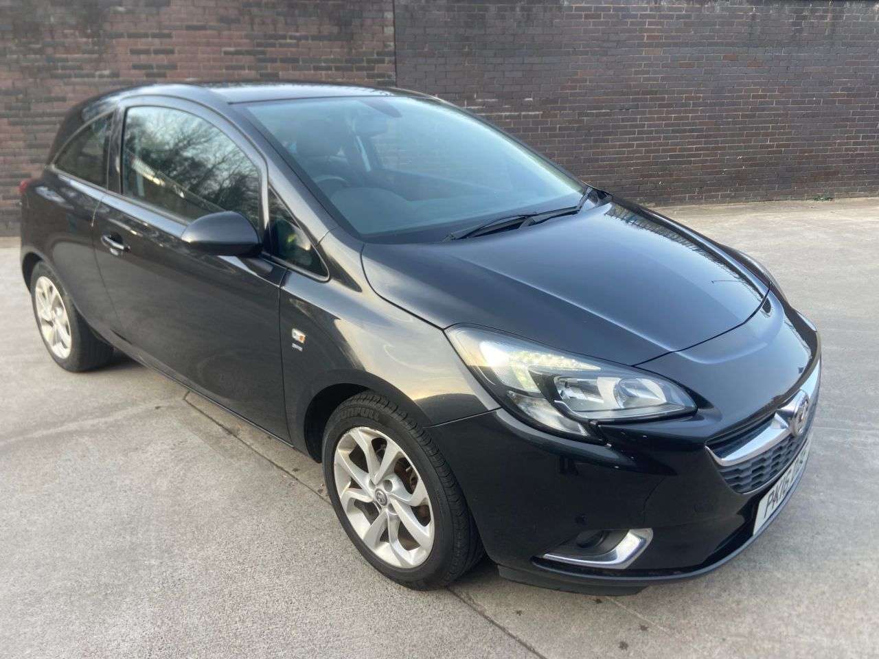 A 2016 VAUXHALL CORSA 1.4i ecoFLEX SRi Hatchback 3dr Petrol Manual Euro 6 (75 ps) A 2016 VAUXHALL CORSA 1.4i ecoFLEX SRi Hatchback 3dr Petrol Manual Euro 6 (75 ps)