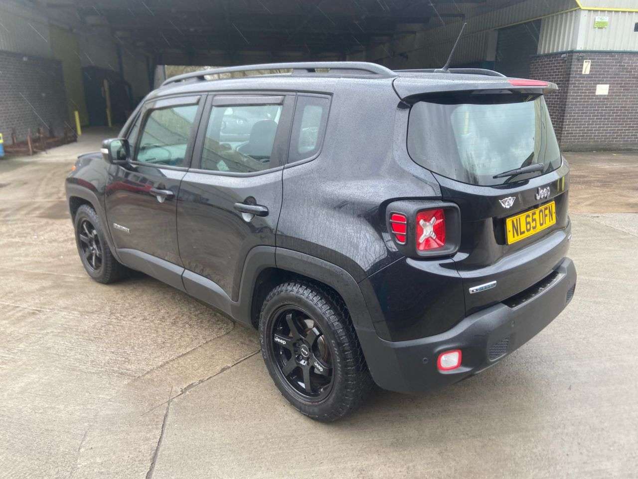 A 2015 JEEP RENEGADE 1.6 MultiJetII Longitude SUV 5dr Diesel Manual Euro 6 (s/s) (120 ps) A 2015 JEEP RENEGADE 1.6 MultiJetII Longitude SUV 5dr Diesel Manual Euro 6 (s/s) (120 ps)