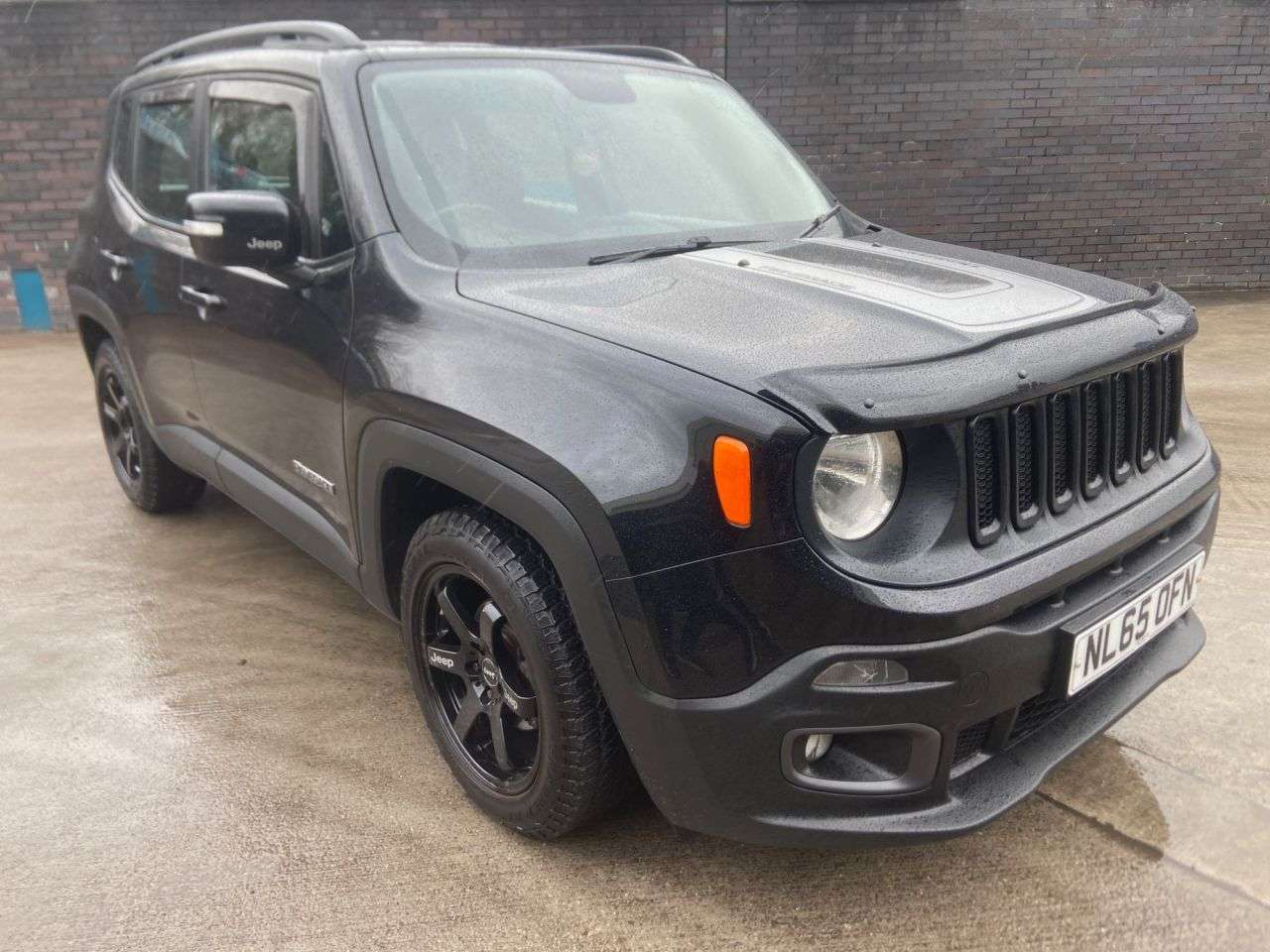 A 2015 JEEP RENEGADE 1.6 MultiJetII Longitude SUV 5dr Diesel Manual Euro 6 (s/s) (120 ps) A 2015 JEEP RENEGADE 1.6 MultiJetII Longitude SUV 5dr Diesel Manual Euro 6 (s/s) (120 ps)
