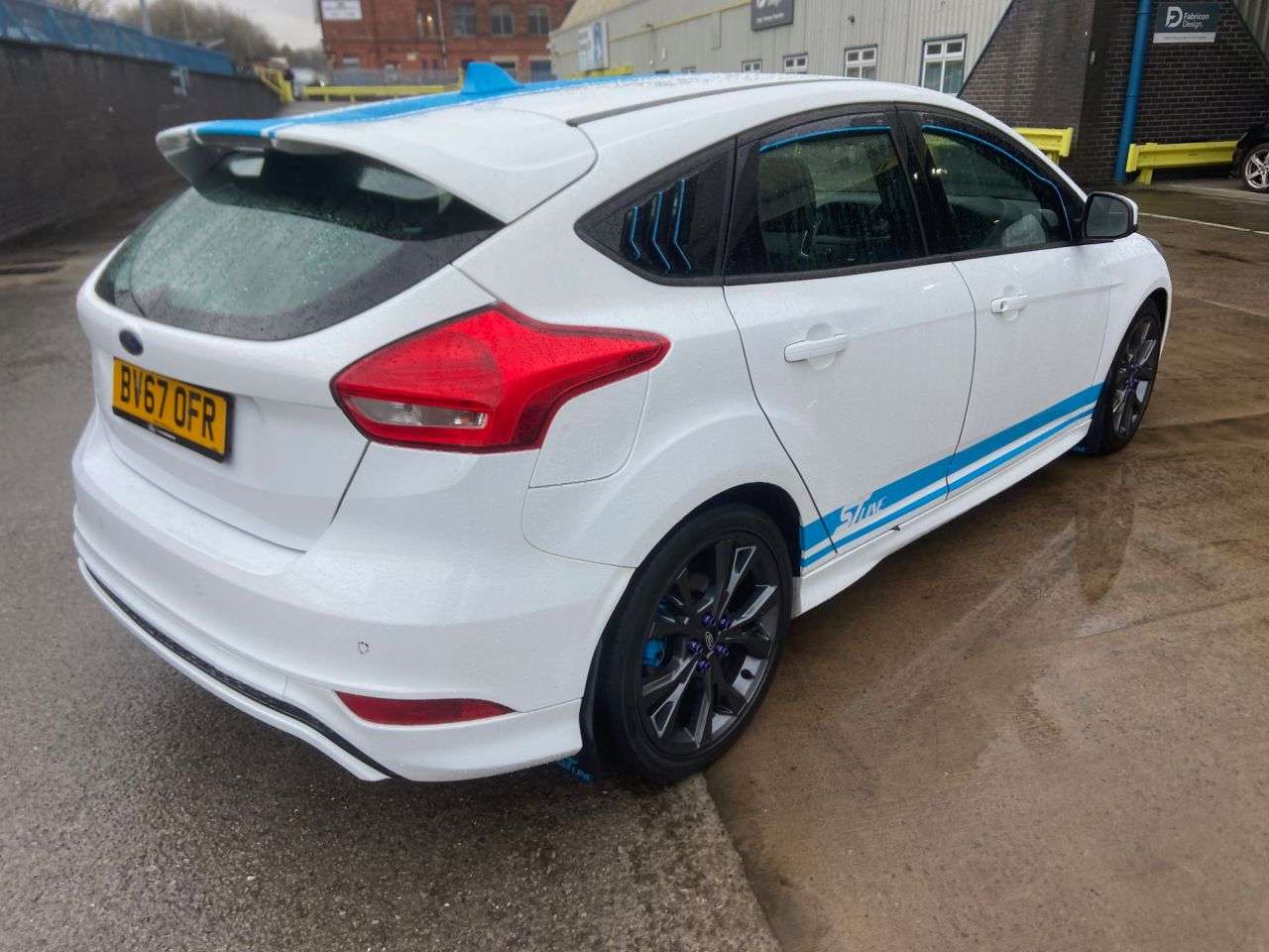 A 2017 FORD FOCUS 1.0T EcoBoost ST-Line Hatchback 5dr Petrol Manual Euro 6 (s/s) (140 ps) A 2017 FORD FOCUS 1.0T EcoBoost ST-Line Hatchback 5dr Petrol Manual Euro 6 (s/s) (140 ps)